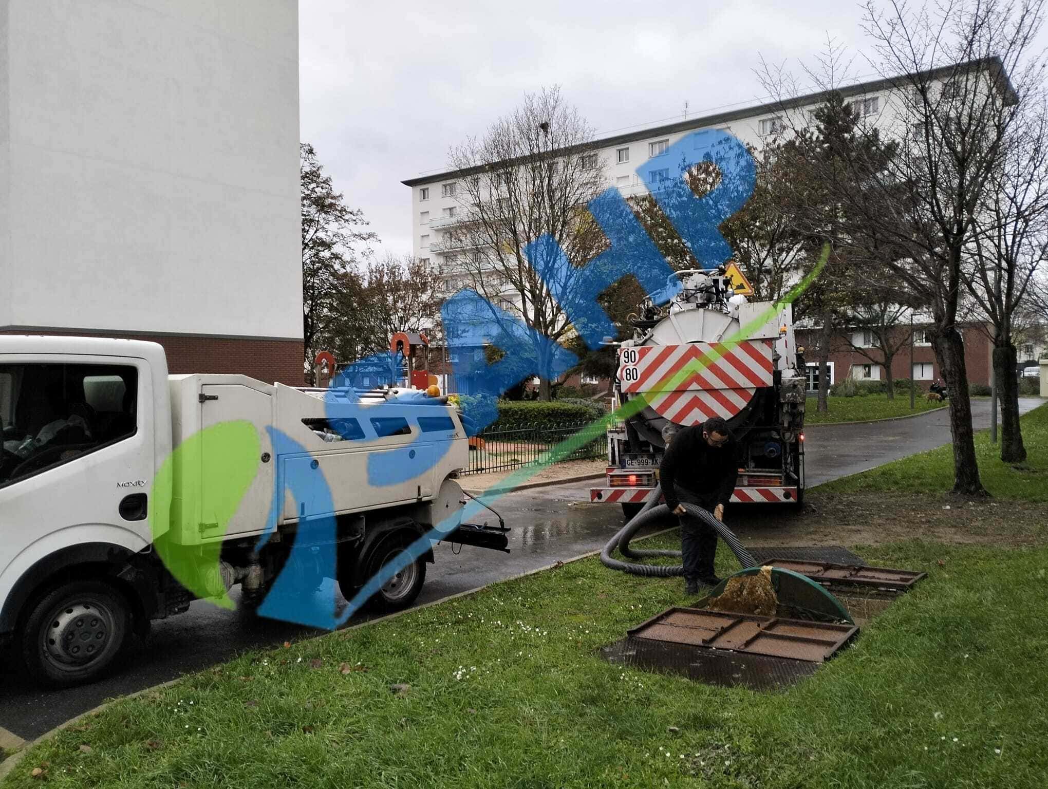 Intervention de pompage et vidange par camion hydrocureur SAHP